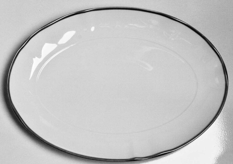 Simply Elegant Platinum Oval Platter(D)